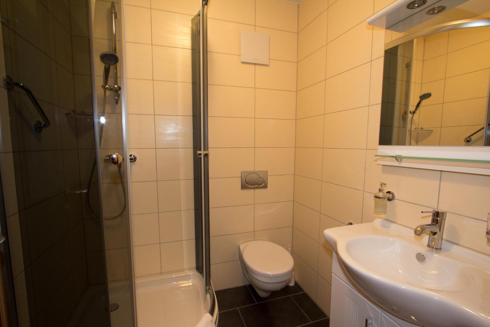 Hotel Rhein-Mosel-View Urbar  Экстерьер фото