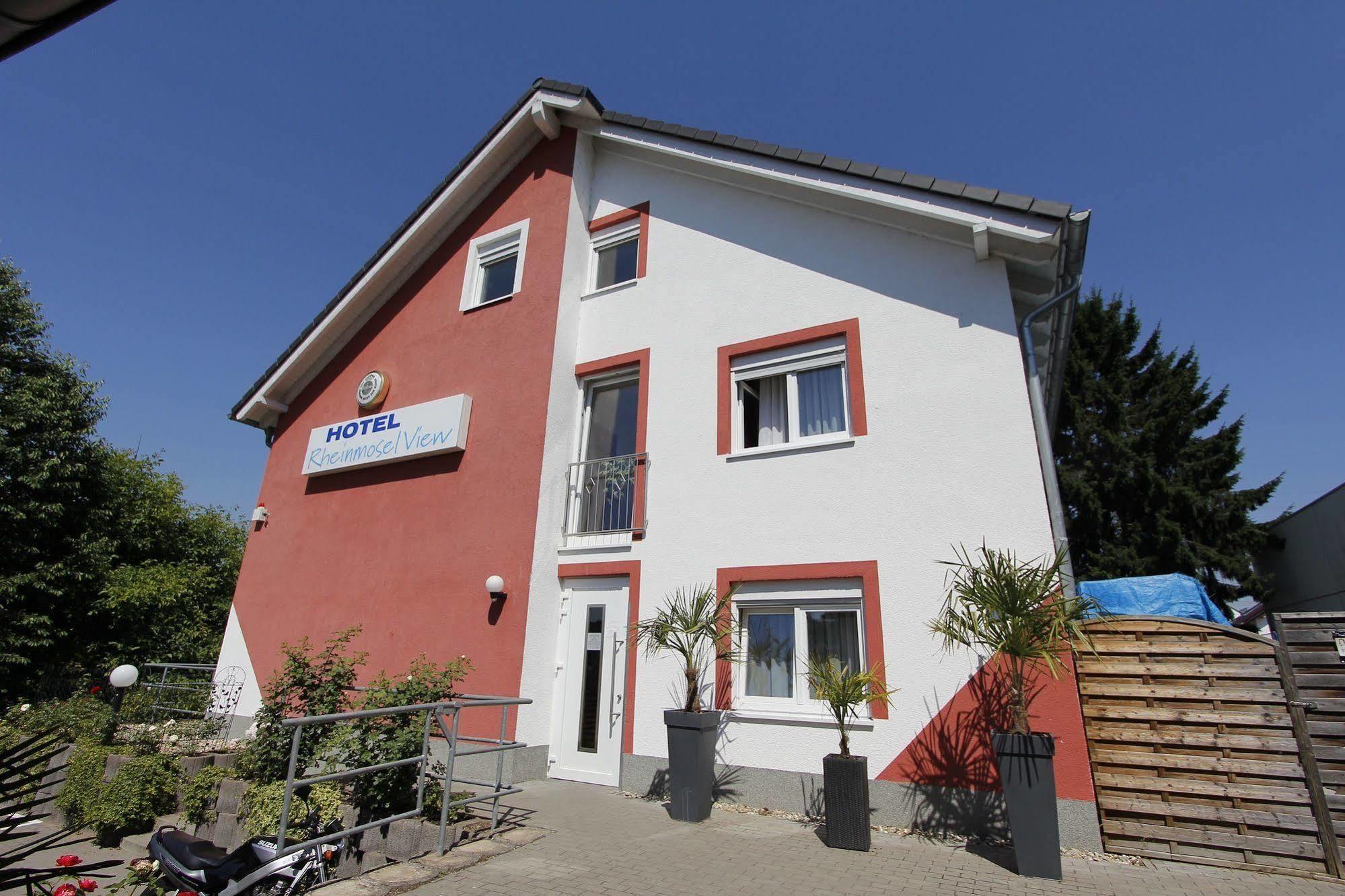 Hotel Rhein-Mosel-View Urbar  Экстерьер фото