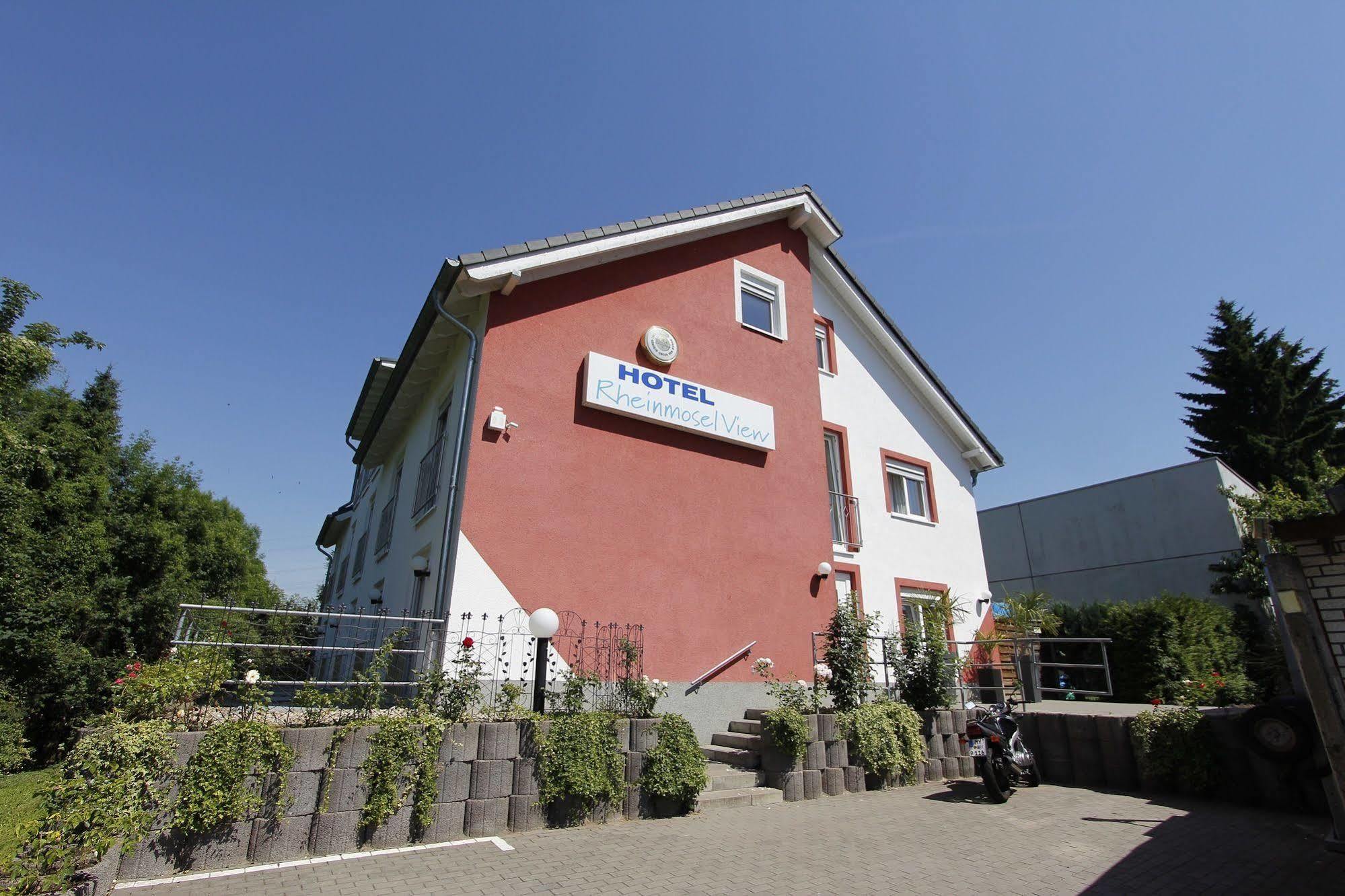 Hotel Rhein-Mosel-View Urbar  Экстерьер фото