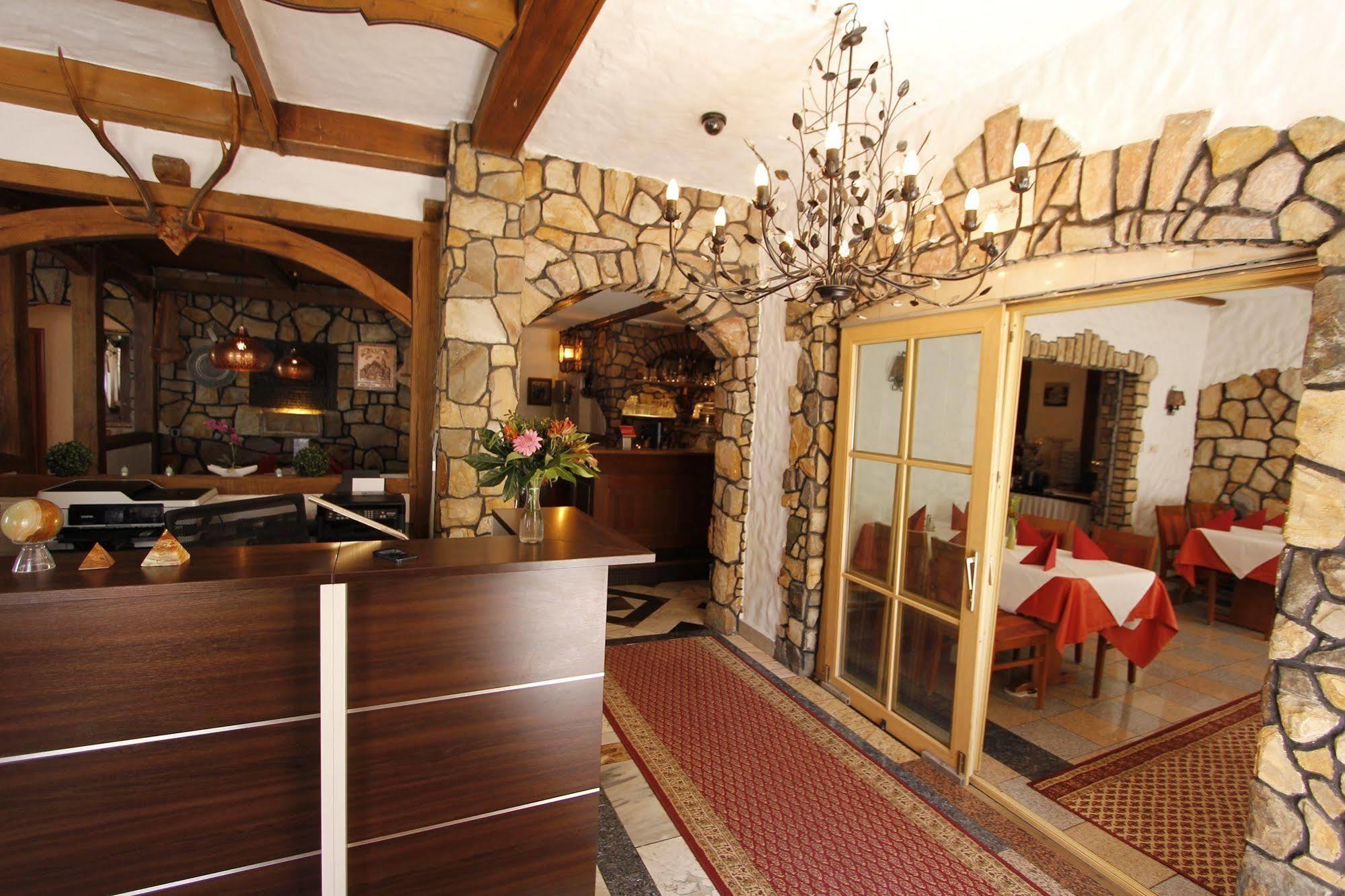 Hotel Rhein-Mosel-View Urbar  Экстерьер фото